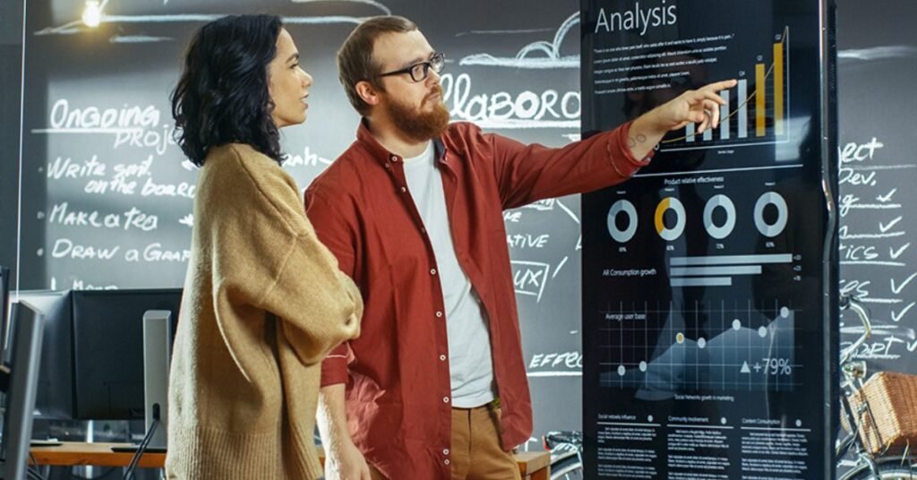 What is a Marketing Strategist? Guide 2025 for Contractors